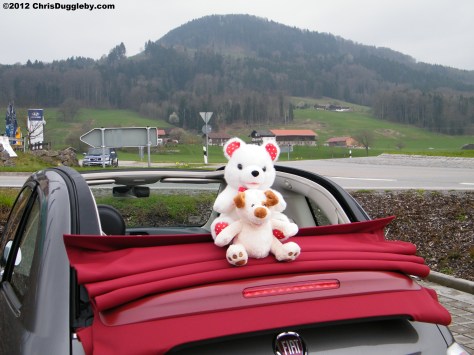 Riskko and Pink Lips schmoozing in their new Italian Convertible