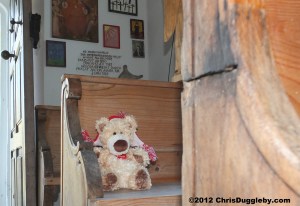 Marienkapelle at the Forest Edge: Small guest in the small chapel