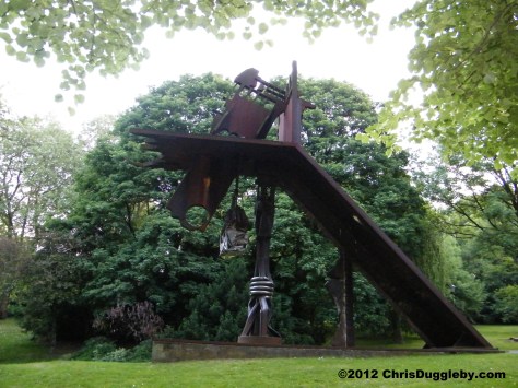 Metalwork sculpture in Bochum Stadtpark: A