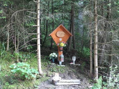 Along the mountain paths there are sometimes beautiful reminders of others who loved the countryside