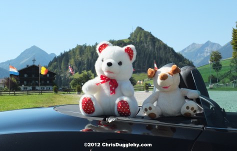 Pink Lips and RISKKO get some Tyrolean mountain sun in her topless convertable Merc Pink Lips and RISKKO get some Tyrolean mountain sun in her topless convertable Merc