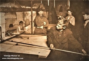 14 Years Old 'Carrying In Boy' For Wormser's Glass House, Pittsburgh, Pa 1913